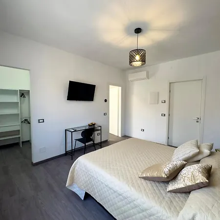 Bed & Breakfast Perla Di Mare 3*